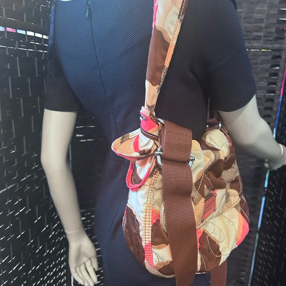 Marc by Marc Jacobs Ukita peach brown camo adjustable Crossbody shoulder bag - Picture 4 of 13